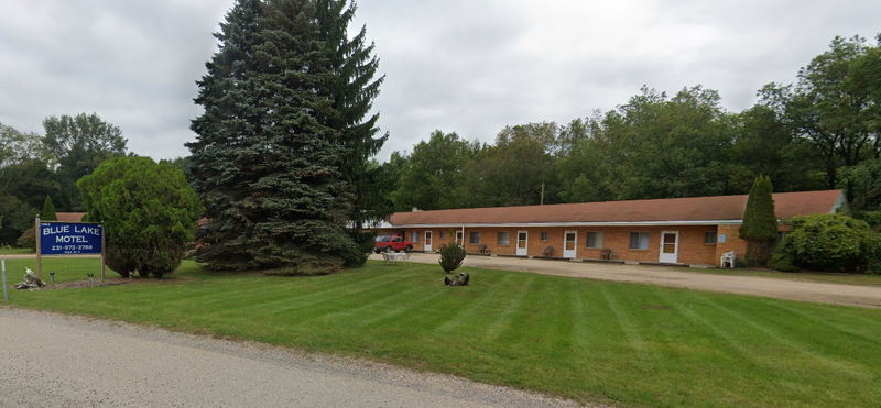 Blue Lake Motel - 2023 Street View (newer photo)